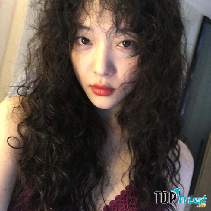 Tóc dài uốn xoăn mì tôm