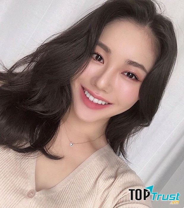 Tóc lửng uốn xoăn sóng nhẹ