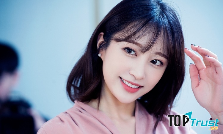 Tóc mái thưa Hàn Quốc