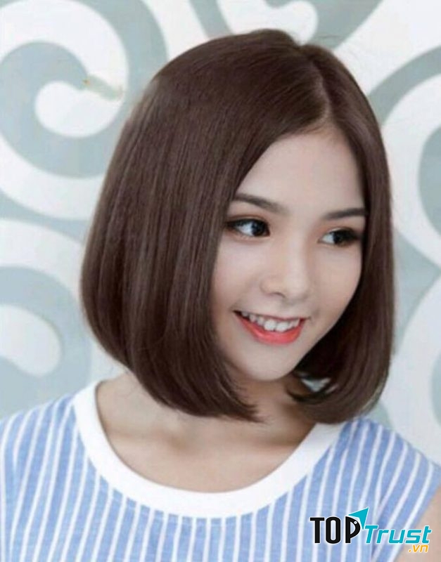 Tóc ngắn cụp đuôi
