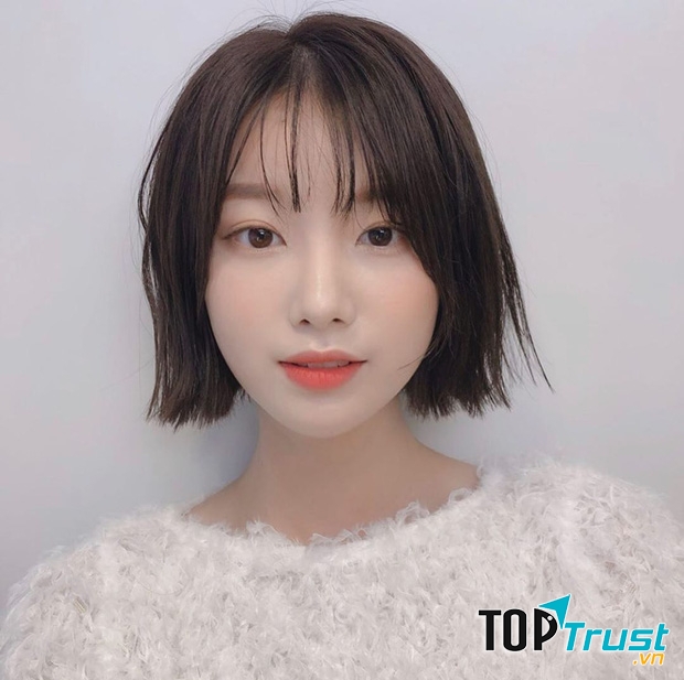 Tóc ngắn duỗi thẳng