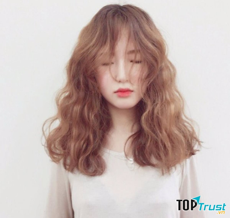 Tóc uốn xoăn sóng
