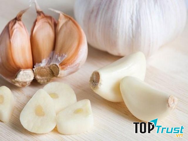 Tỏi giúp giảm đau và sưng tấy do côn trùng đốt