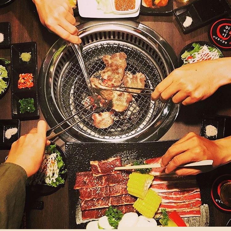 Tokori mang đến Sài thành không gian đậm chất Nhật, bạn sẽ được thưởng thức trọn vẹn nghệ thuật nướng than hoa Nhật Bản