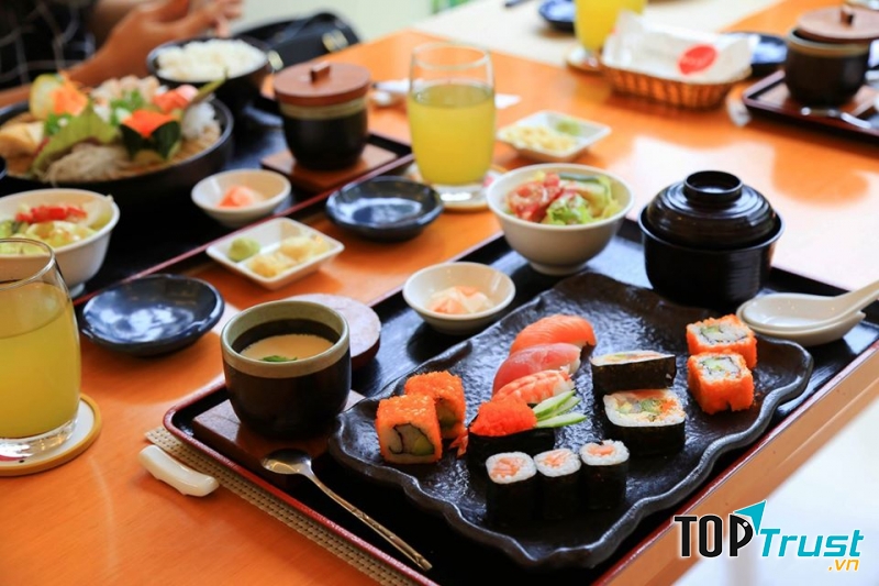 Món ăn tại nhà hàng