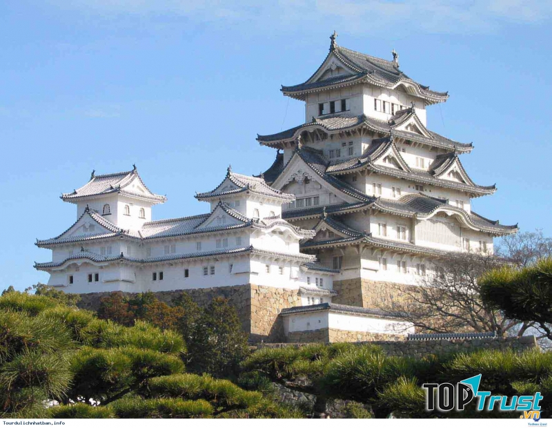 Hoàng cung Tokyo với nét kiến trúc xưa cũ