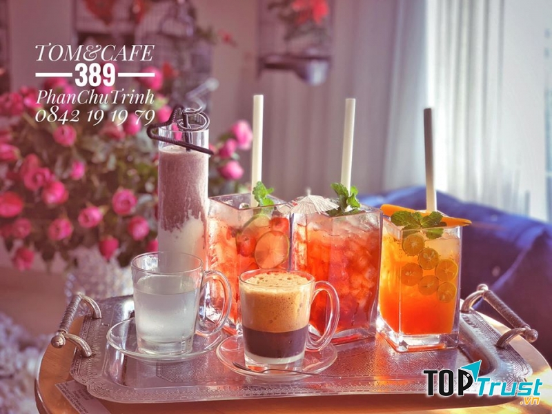 Tom & Café Studio