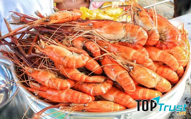 Những con Tôm Càng Xanh Vàng rộm hấp dẫn