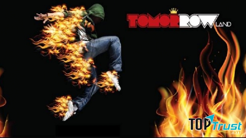 Tomorrowland Shop chuyên phục vụ quần áo cho những nhóm nhảy