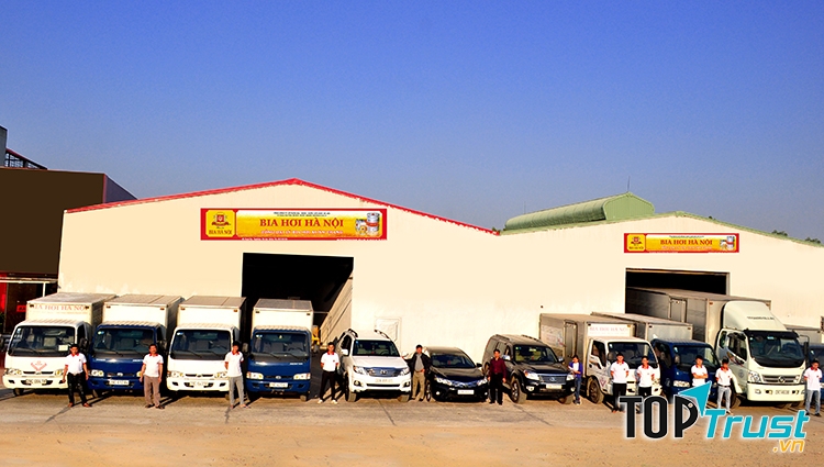 Công ty bia rất rộng, đội ngũ nhân viên đông đảo