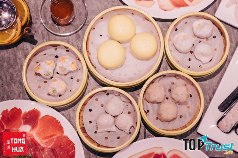 Đến với nhà hàng, bạn sẽ có cơ hội được thưởng thức những hương vị há cảo thơm ngon gây nghiện, ăn một lần là nhớ mãi.