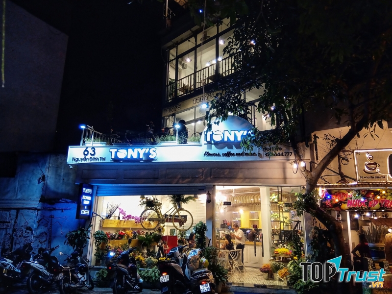 Tony's coffee, flowers & more