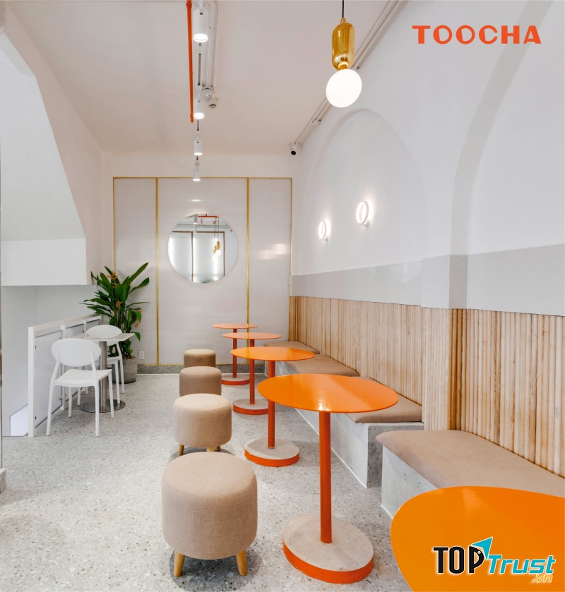 Không gian quán trà sữa Toocha rộng rãi, trẻ trung và hiện đại