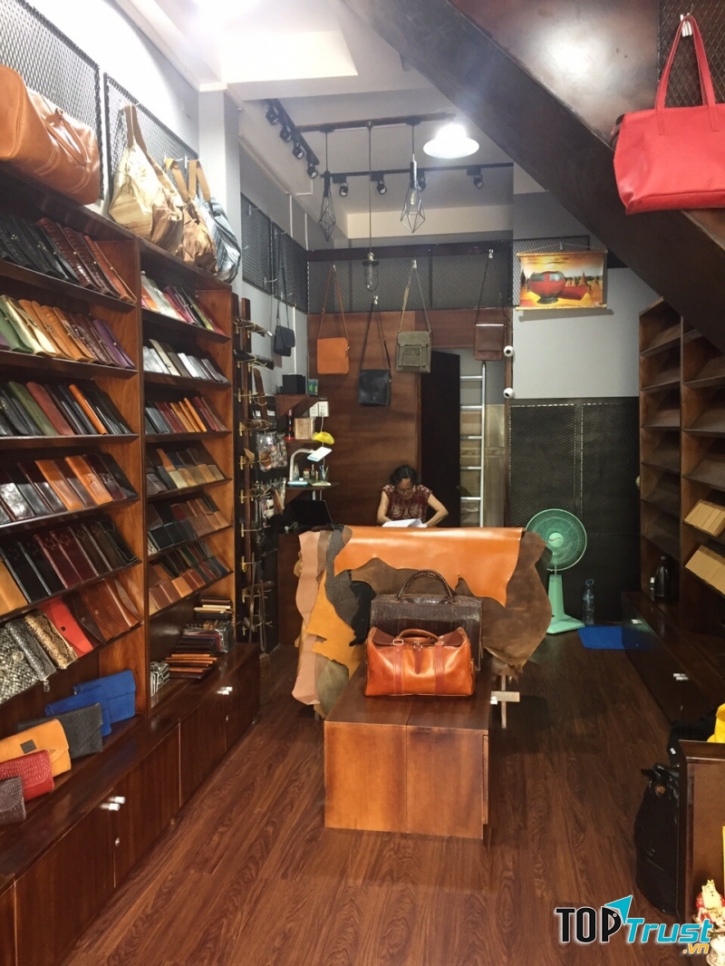 Sản phẩm ở Thế giới bóp da rất được ưa chuộng