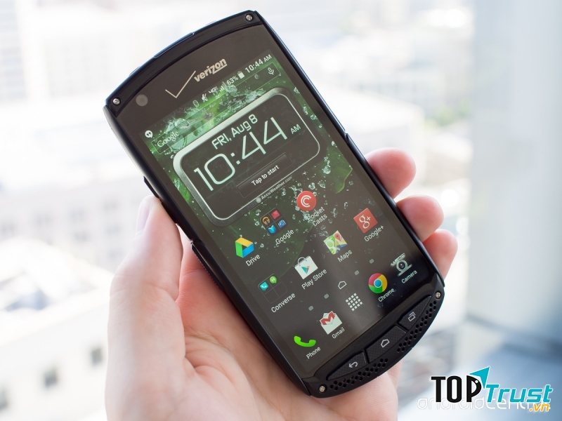 Kyocera Brigadier - điện thoại màn hình sapphire siêu bền