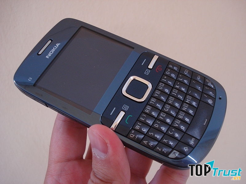 Nokia C3-00 mới bàn phim và màn hình vô cùng đặc biệt