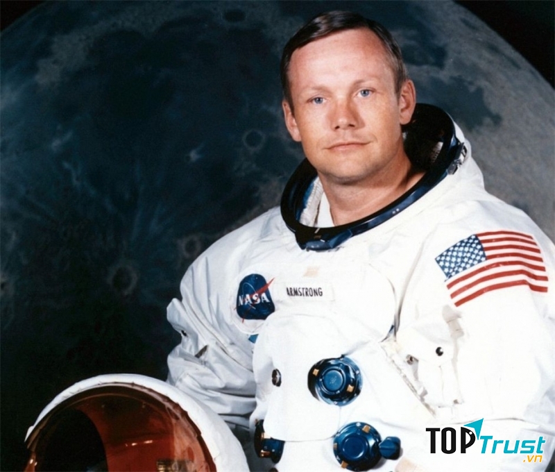 Neil Armstrong (5/8/1930 - 25/8/2012)