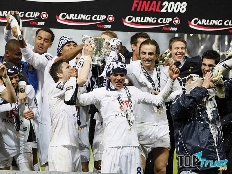 Chiếc cúp vô địch đáng nhớ của Tottenham Hotspur