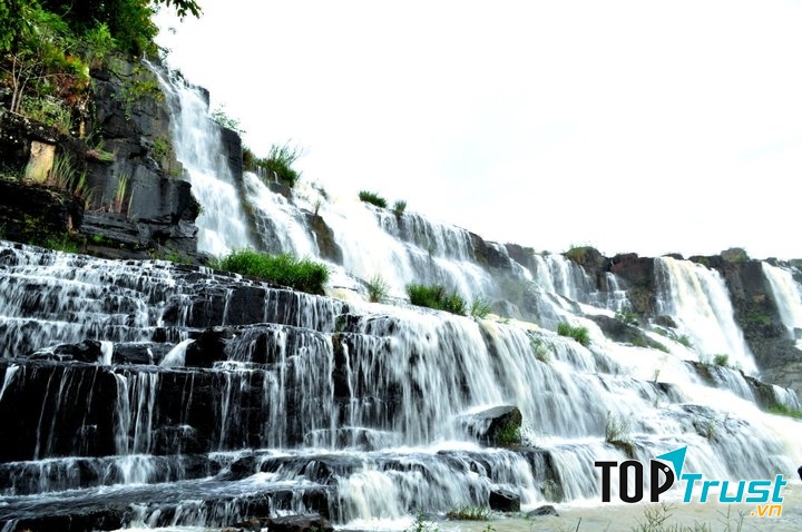 Tour nam Thiên Đệ Nhất Thác được tổ chức bởi Đà Lạt Phong Lưu Travel