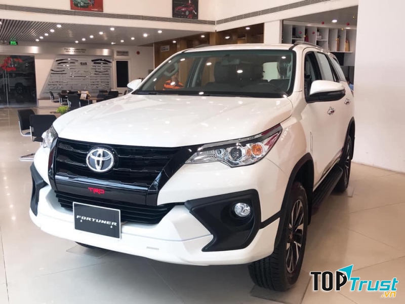 Toyota Fortuner: 392 xe