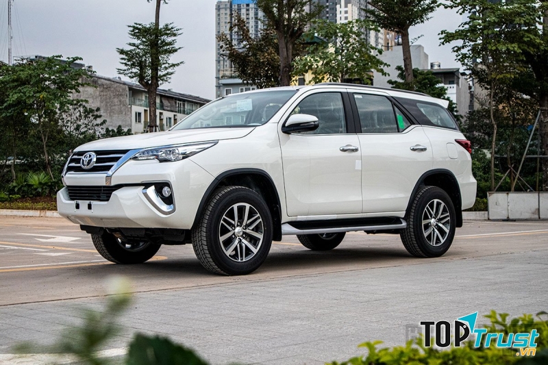Toyota Fortuner: 392 xe