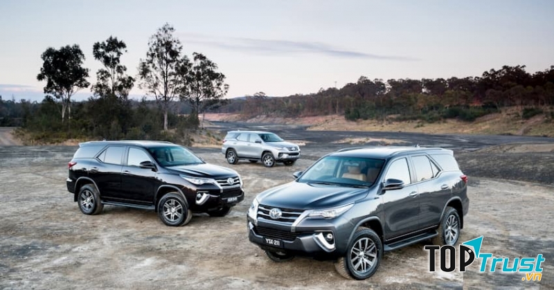 Toyota Fortuner - 528 xe