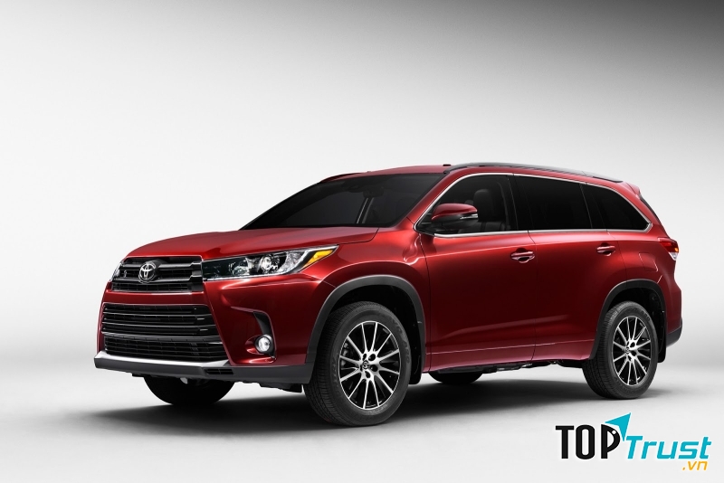 Toyota Highlander: rẻ, thực dụng, vẫn đầy đủ tiện nghi