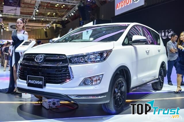 Toyota Innova - 613 xe