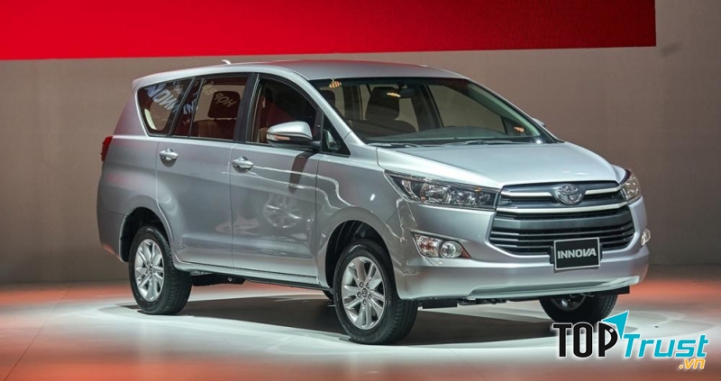 Toyota Innova - 613 xe