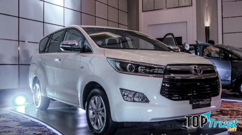 Toyota Innova: 880 xe