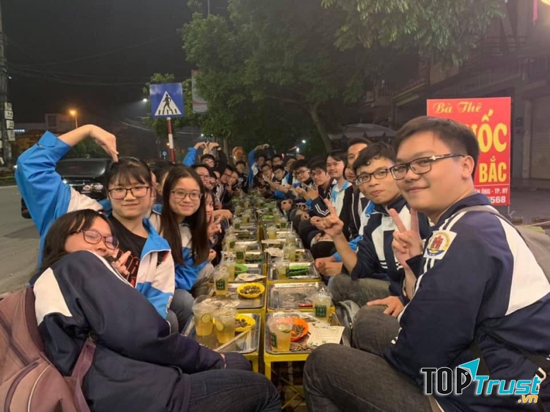 Quán là lựa chọn số 1 mỗi khi đám học tụ tập