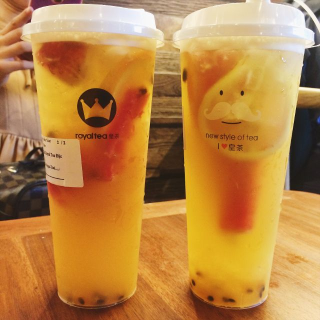 Trà hoa quả khổng lồ