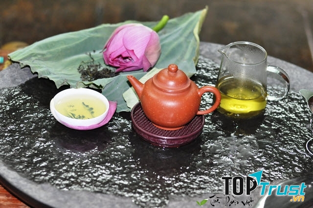 Trà Sen Tây Hồ