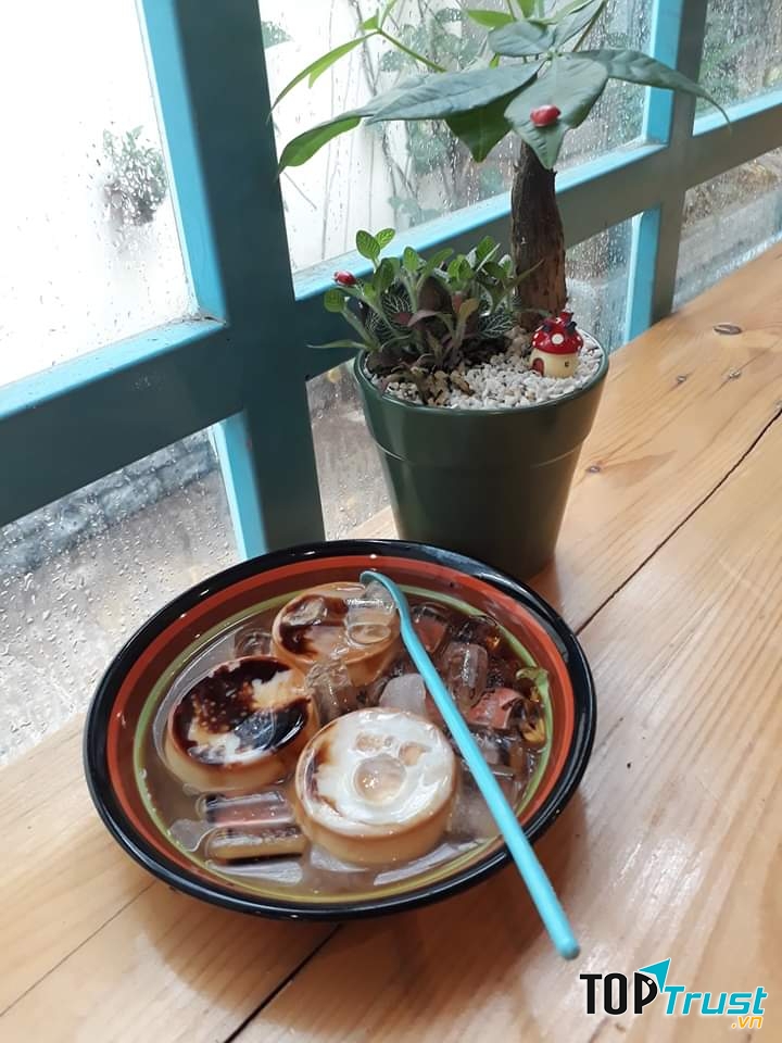 Còn có bánh plan siêu ngon nữa