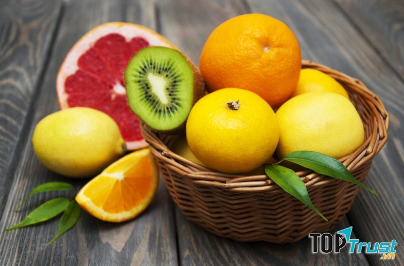 Trái cây rất giàu Vitamin C chống lại các gốc tự do và oxi hóa