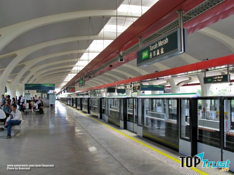 Tàu điện ngầm là phương tiện đi lại chính của Singapore (Nguồn: Sưu tầm)