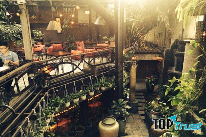 Trầm Cafe