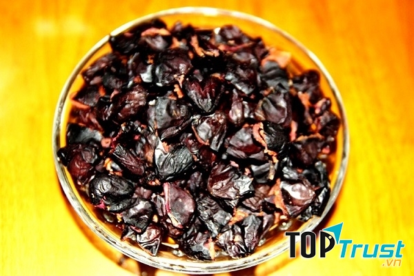 Trám đen được ngâm tương