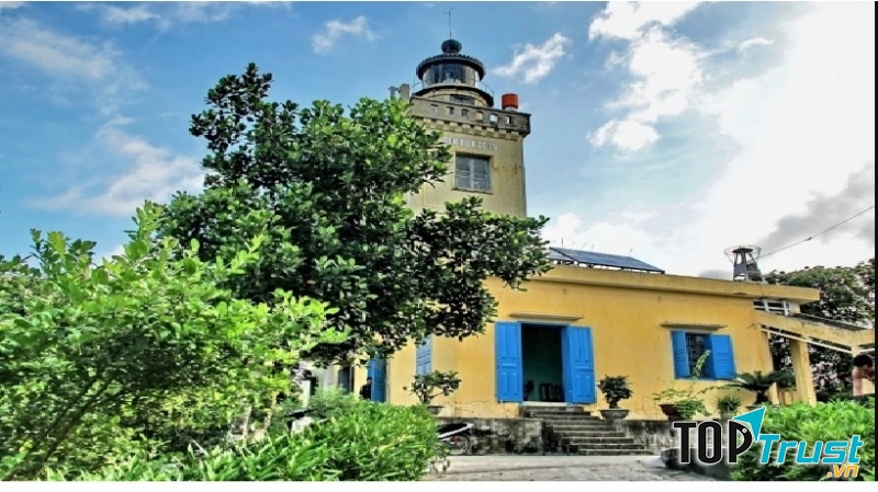 Trạm hải đăng Cô Tô