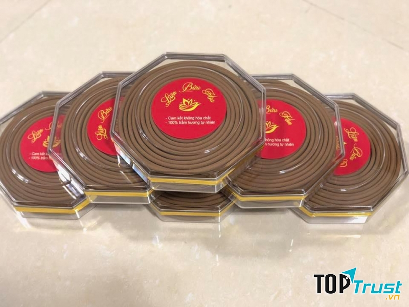 Trầm Hương Liên Bửu Hoa