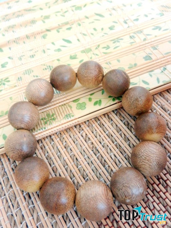 Trầm Hương Thiên Quang