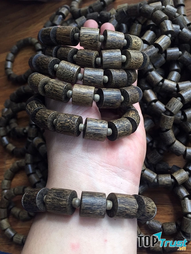 Vòng tay trầm hương tại Trầm Hương Việt