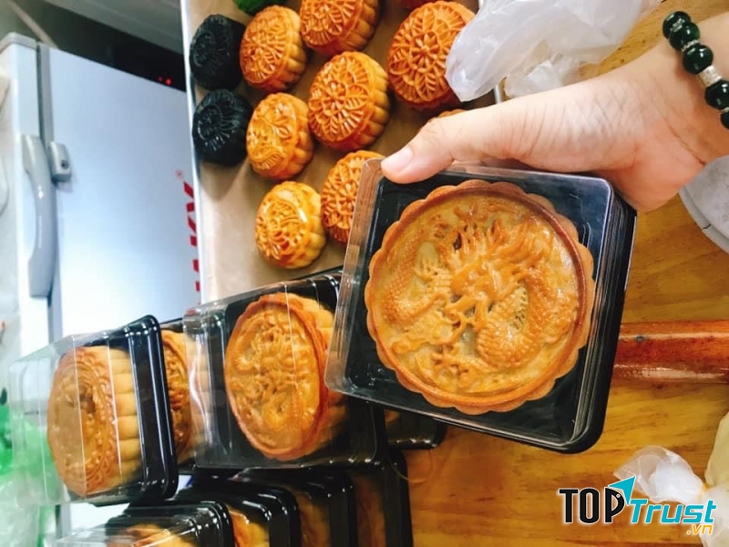 Bánh nướng tại tiệm bánh Trâm Lê