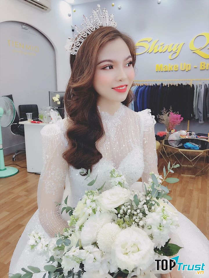 Trâm Lê make Up (Shiny Quỳnh studio)