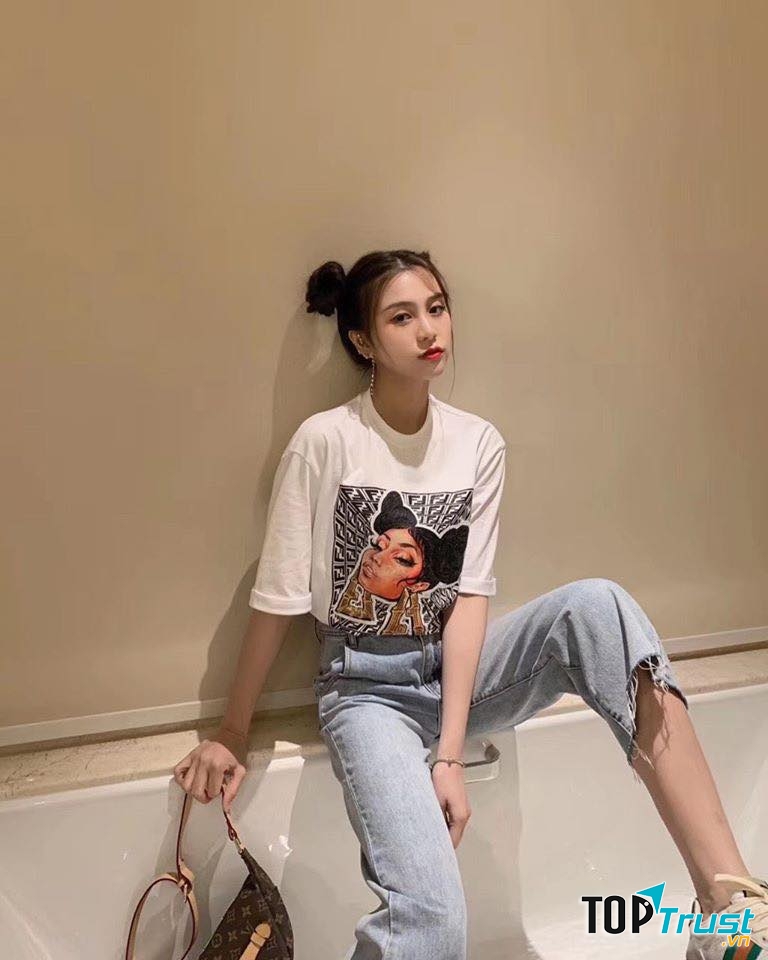 Các loại áo có họa tiết rất trẻ trung, đáng yêu và phong cách