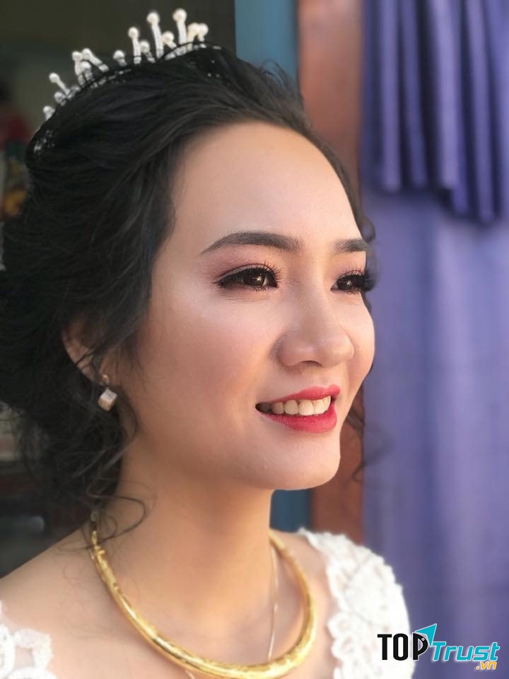 Trân Huỳnh Make Up