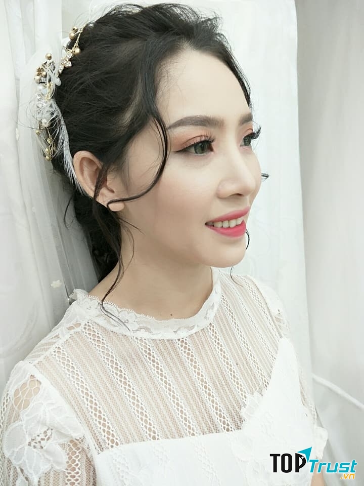 Tran Nguyen Make Up (Áo Cưới Đổng Vỹ)