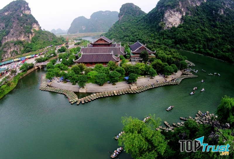 Quần thể Tràng An- Khu sinh thái được UNESCO công nhận.