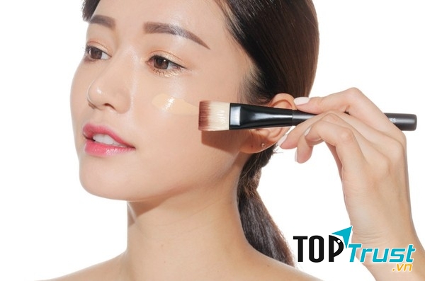 Trang điểm nhẹ khi ra đường