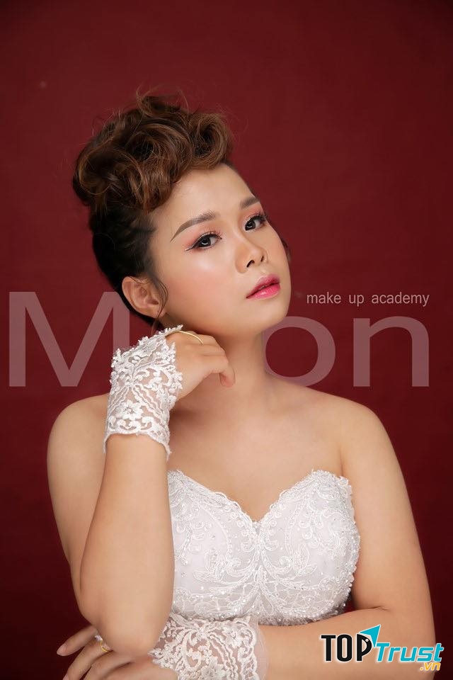 Trang make up (Áo cưới Moon)